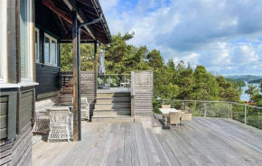3 Bedroom Beautiful Home In Førde I Hordaland